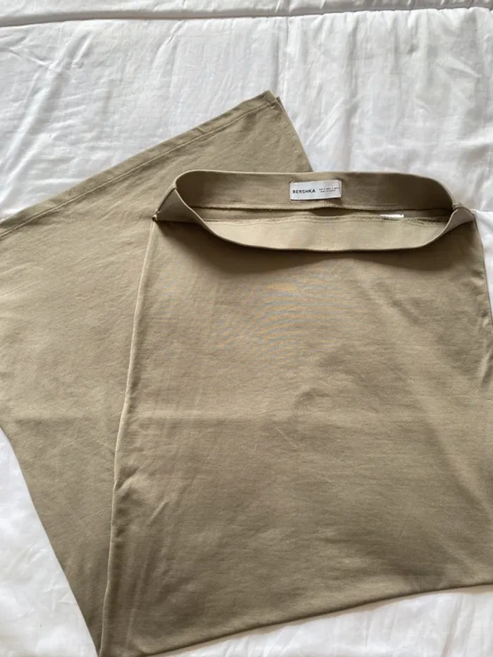 Jupe à fente bershka taille S - photo numéro 2