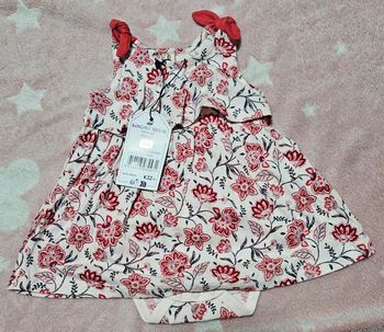 Robe à fleurs marque Sergent Major taille 3 mois neuve avec étiquette. Collection 2024