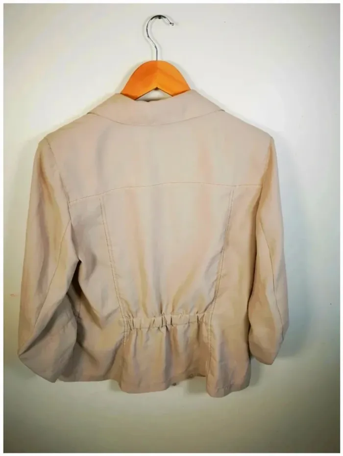 C34 veste gris Un jour ailleurs 42 - photo numéro 2