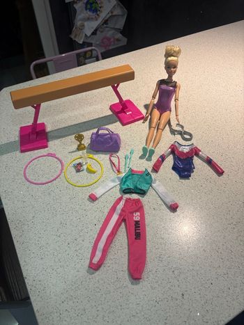 Barbie gymnastique 