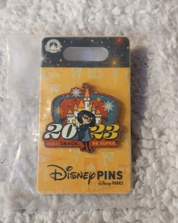 Pins Disney shopdisney edna