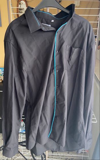 Chemise noir lisere turquoise