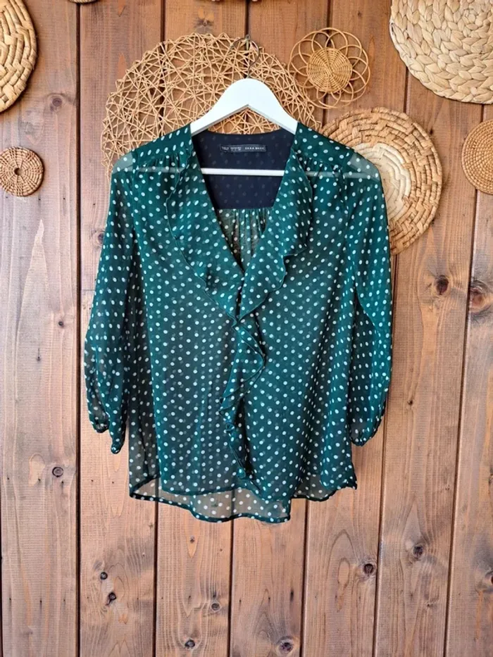 camisa verde con lunares - photo numéro 2