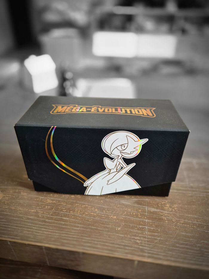 Coffret pokémon mystère