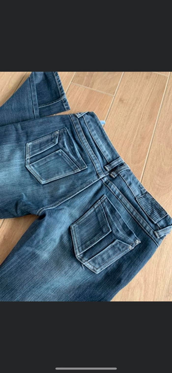 Jean neuf - photo numéro 4