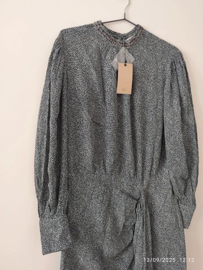 Vestido negro con topitos azules y blancos sin estrenar de Sfera