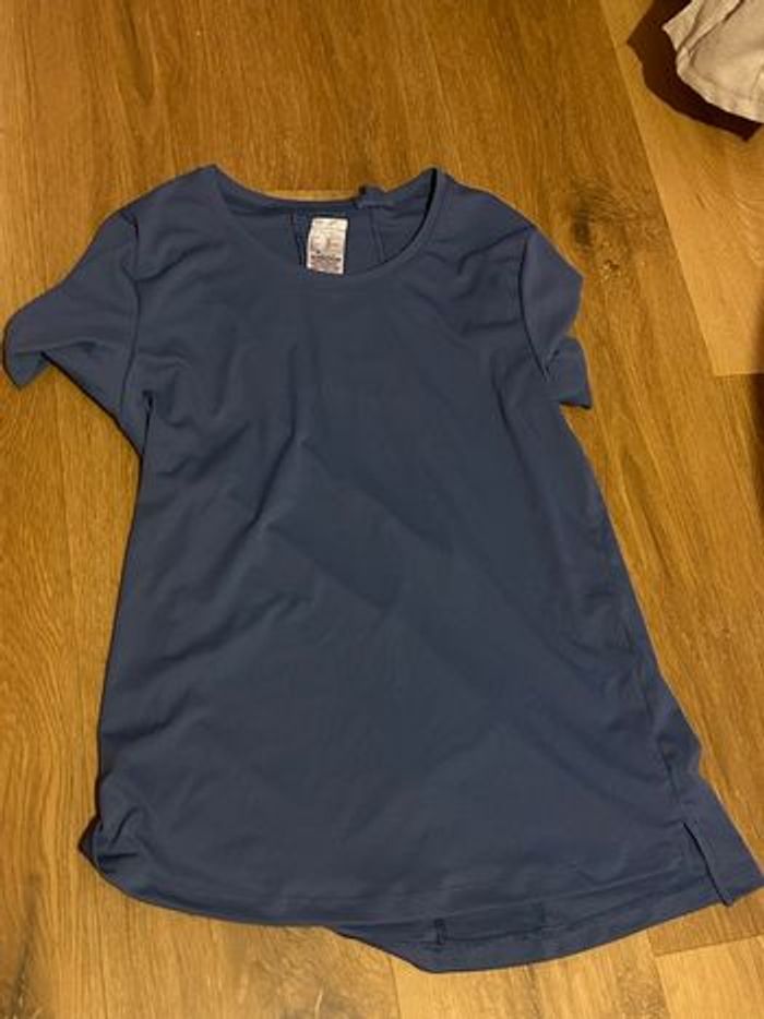 T-shirt bleu décathlon - photo numéro 5