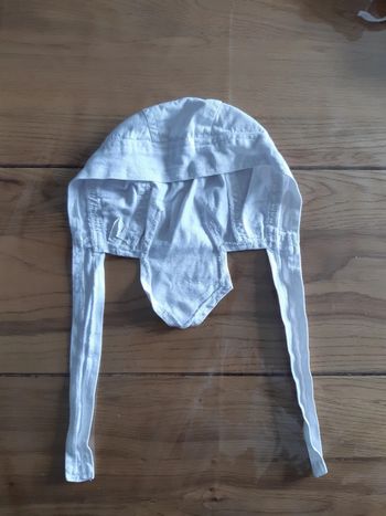 Chapeau/couvre tête blanc