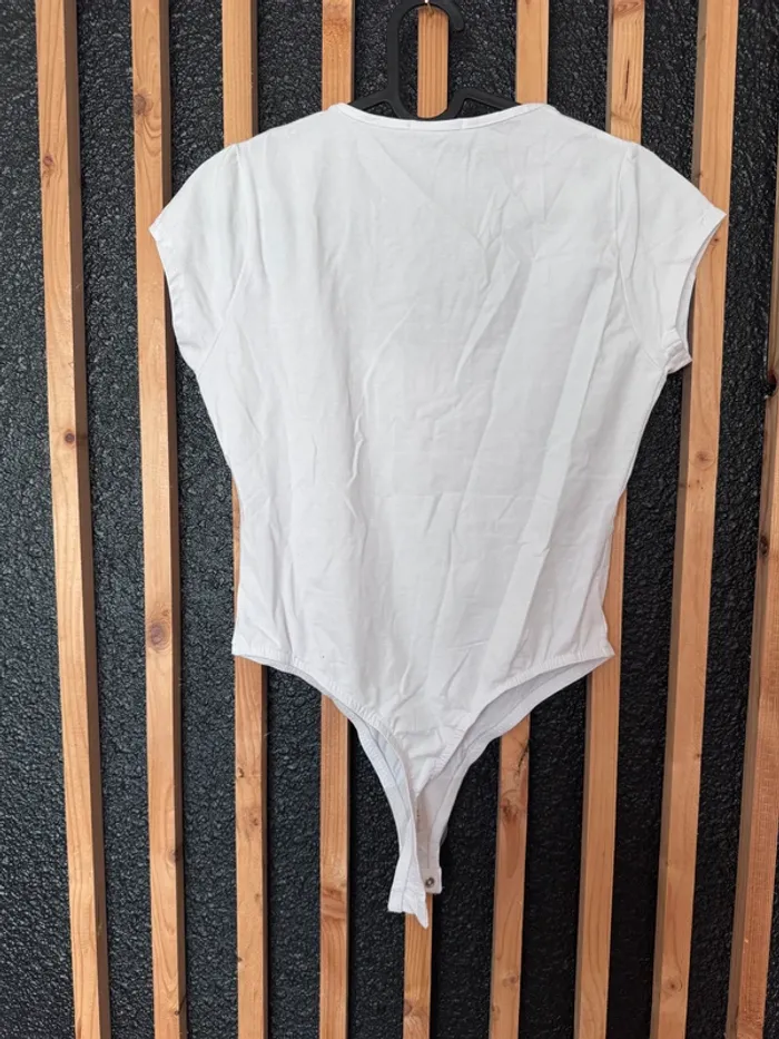 Body manches longues Boohoo Petite – Encolure dégagée – Blanc – Taille 40 – Neuf - photo numéro 4