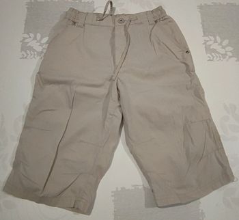 Bermuda léger beige T : 7/8 ans