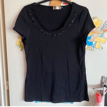 Tee shirt à manches courtes noir, taille 42/44, marque Kiabi.