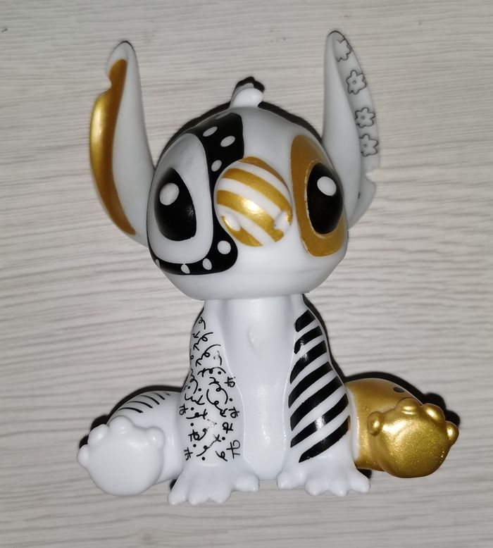 Figurine Stitch