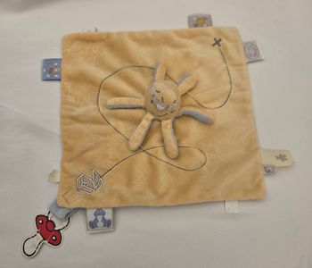 Doudou carré plat jaune pieuvre pirate - Attache tétine- Noukies