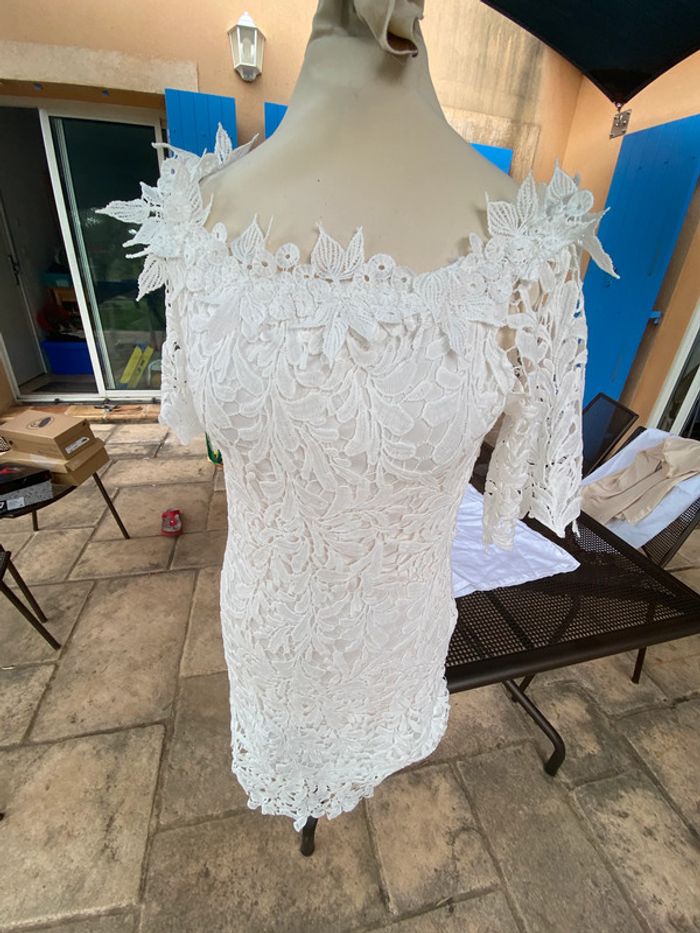 Superbe robe stretch en dentelle May shining star M/ L
