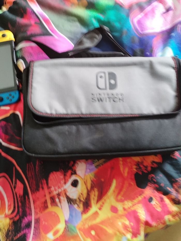 Nintendo switch fortnite édition limitée. - photo numéro 2
