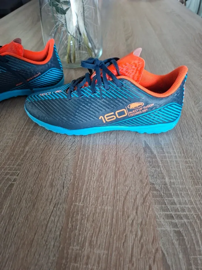 Chaussures de foot t38 - photo numéro 5