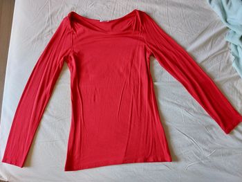 Tee shirt rouge à manches longues