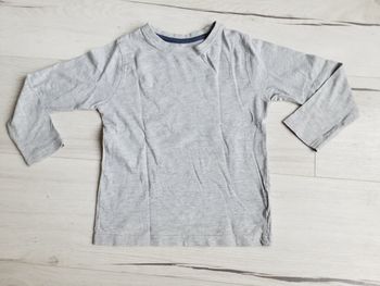 Vêtement garçon tee-shirt manches longues gris Primark 5 ans