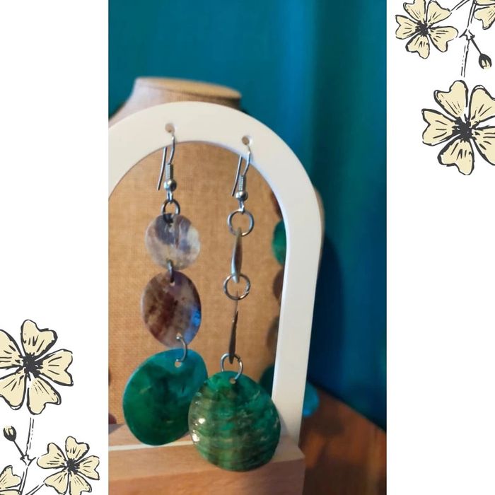 Parure collier long & boucles en nacre bleu et marron – style bohème - photo numéro 8