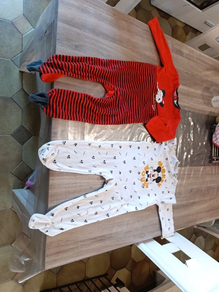 Pyjamas 24 mois mickey