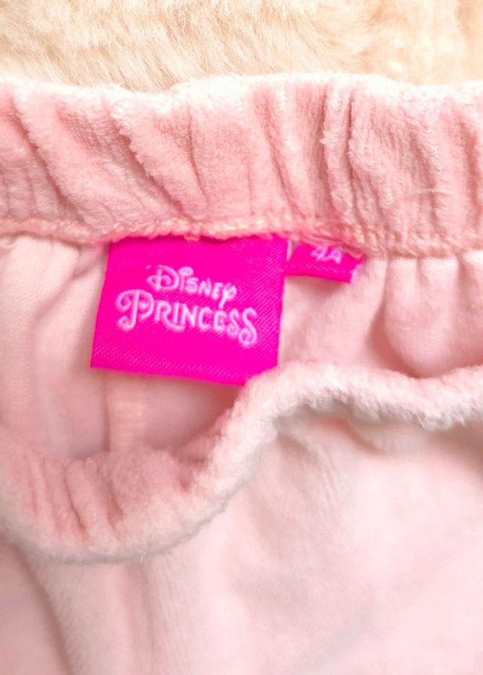 Magnifique pyjama 4 ans Disney princess - photo numéro 12