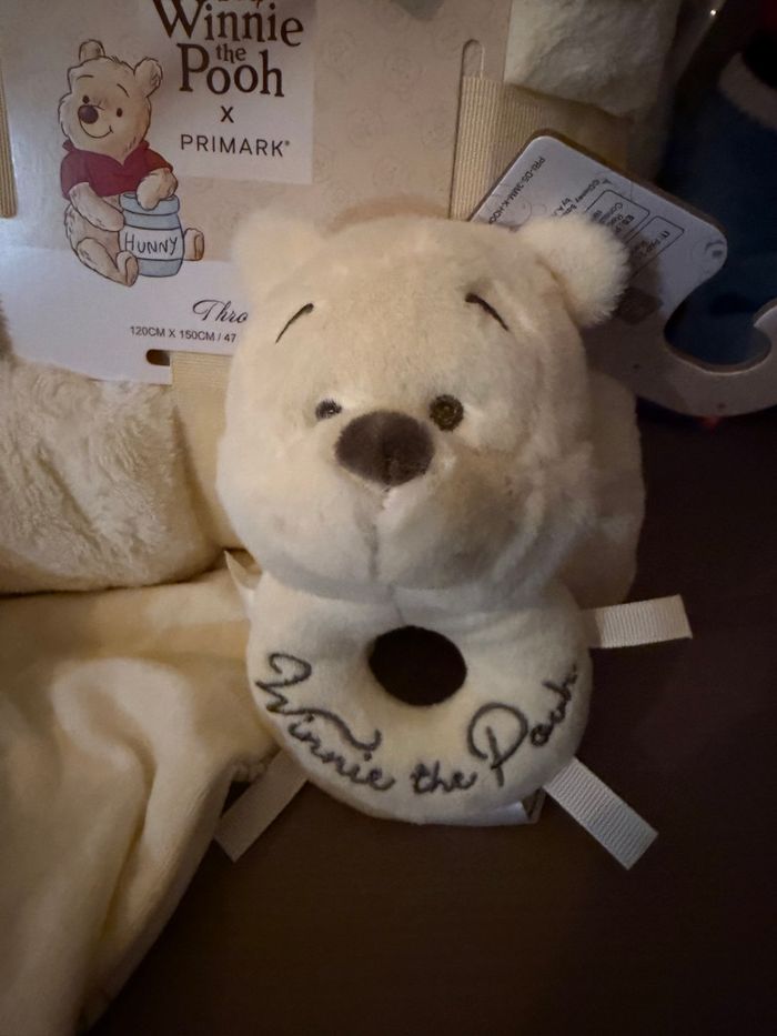 Ensemble plaid -Doudou-Hochet Winnie l’ourson neuf Disney - photo numéro 3