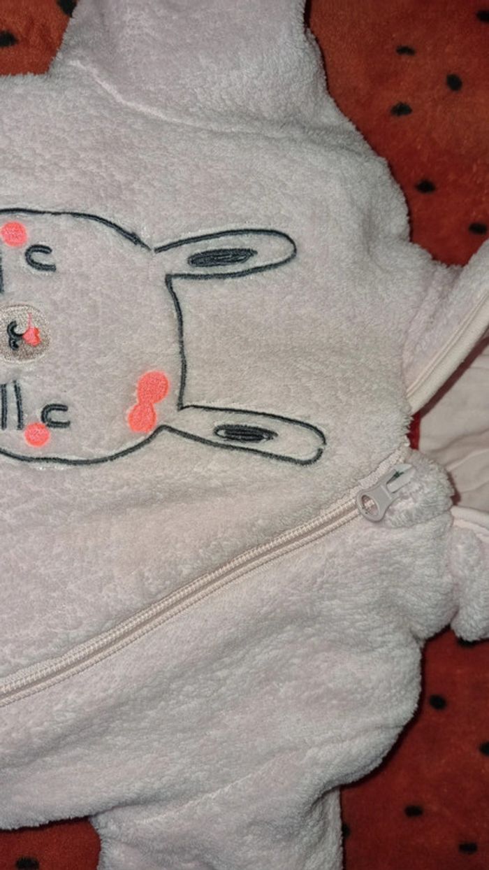 Combinaison fille 3 mois en très bon état - photo numéro 3