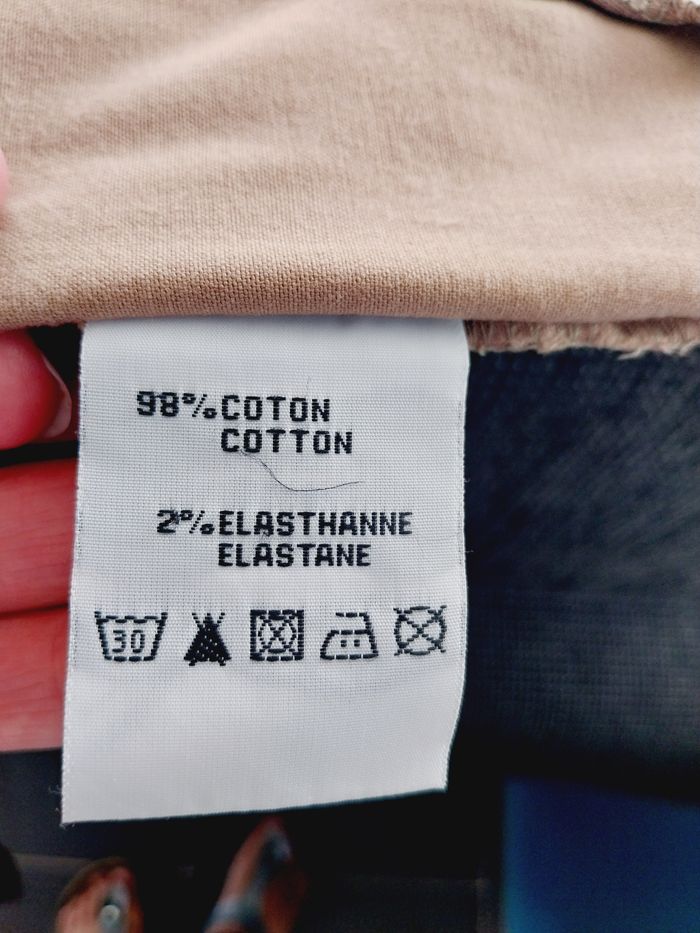 Joli pantalon  marque "C'est beau la vie" taille 46 - photo numéro 4