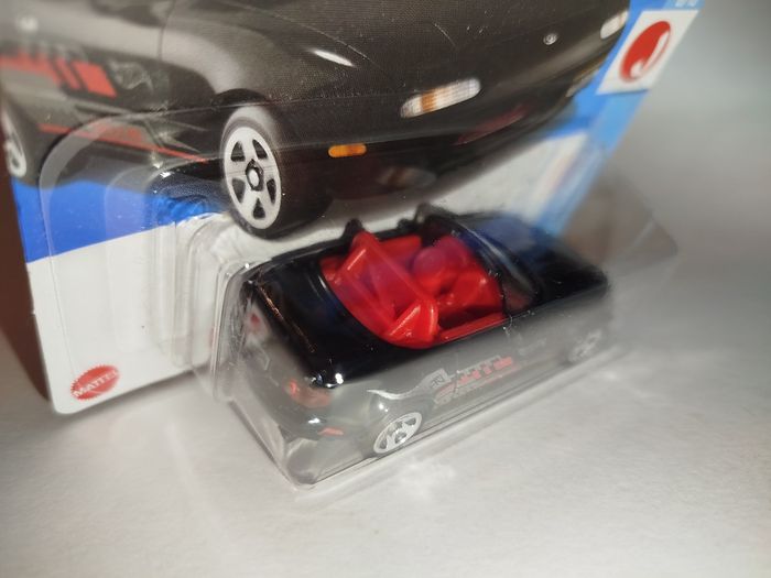 Hot Wheels '91 Mazda MX-5 Miata 2024 - photo numéro 6