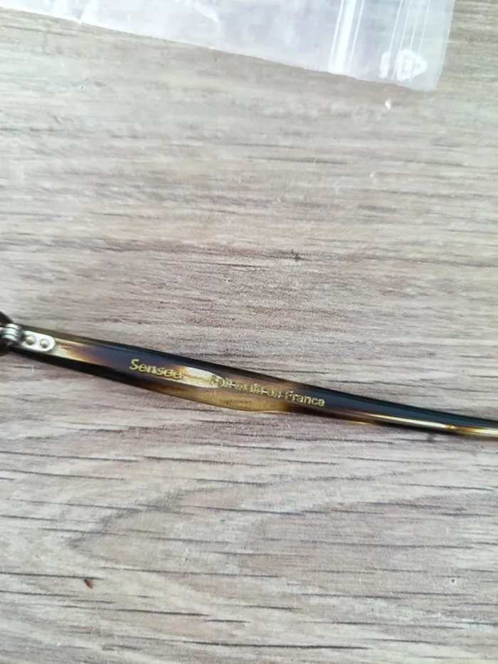Lunettes sans correction sensee CL 202, très bon état, valeur 100€ - photo numéro 4
