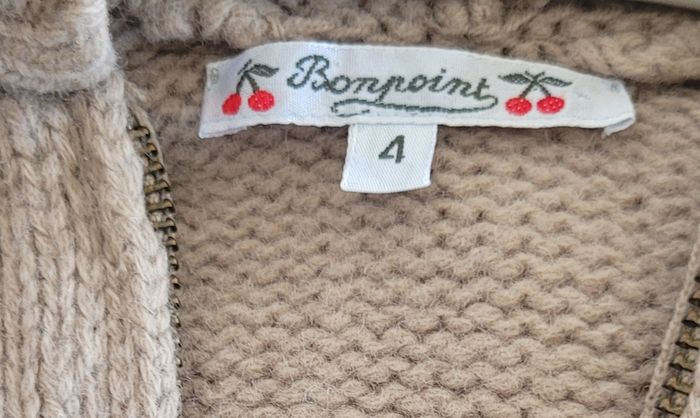 Gilet beige avec une capuche  100% laine de mérinos de la marque Bonpoint - photo numéro 4