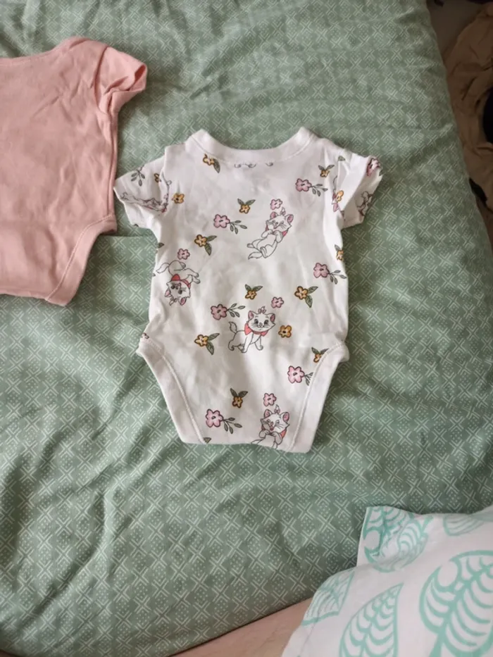 Lot 2 body manche courte Marie 1 mois - photo numéro 3