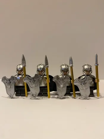 Figurine type lego 4 lanciers elfes. le seigneur des anneaux/hobbit