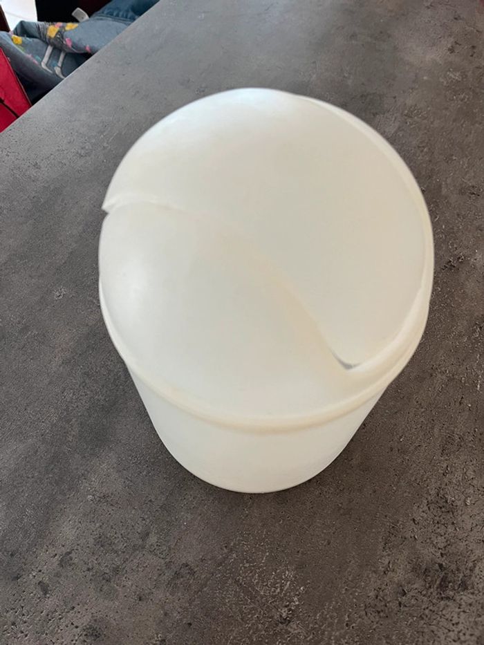 Poubelle en plastique - photo numéro 2