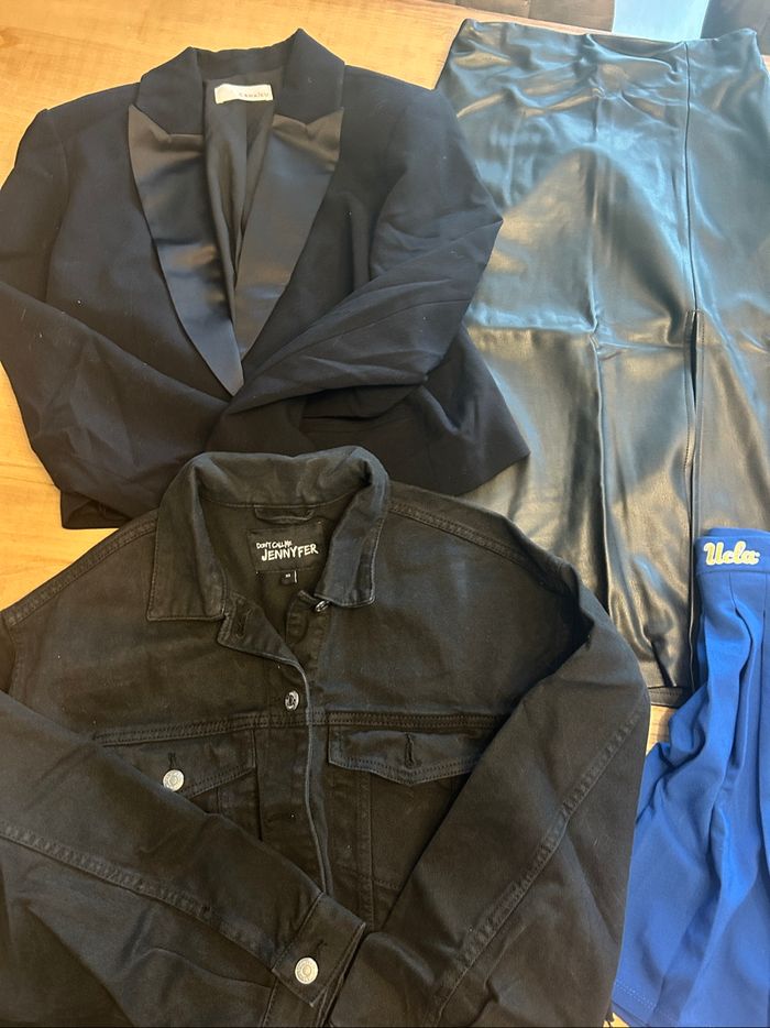 Lot vêtements fille XS - photo numéro 2