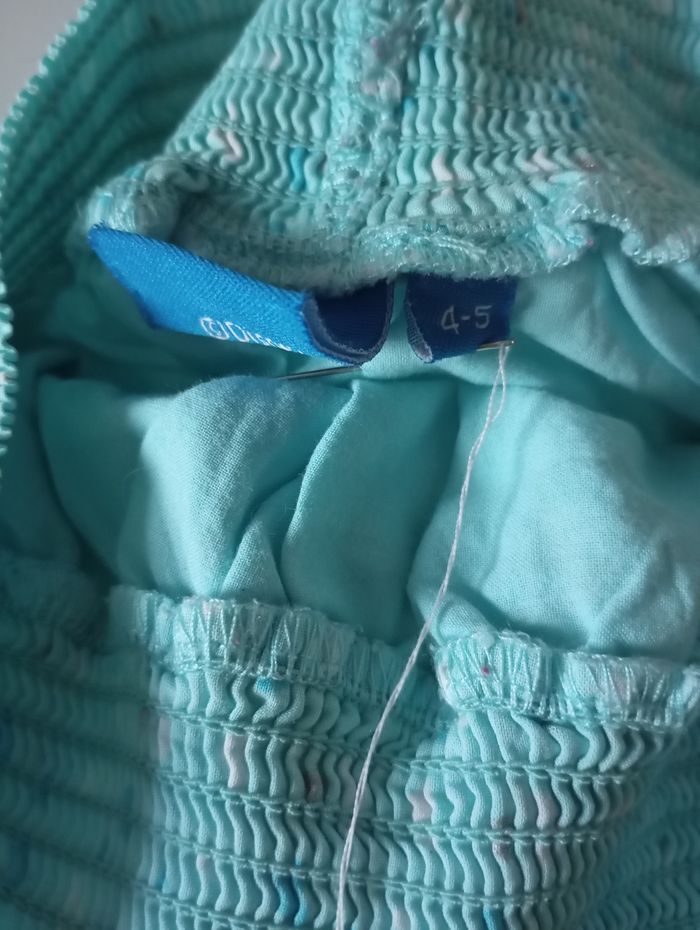 Jupe 4/5 ans. Coton bleu  turquoise blanc argenté . Disney Elsa Reine des neiges. Parfait état - photo numéro 10