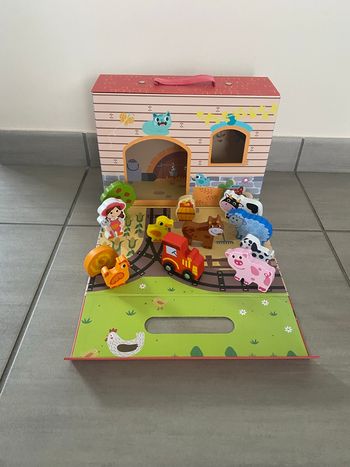 Jeu valise ferme avec animaux 