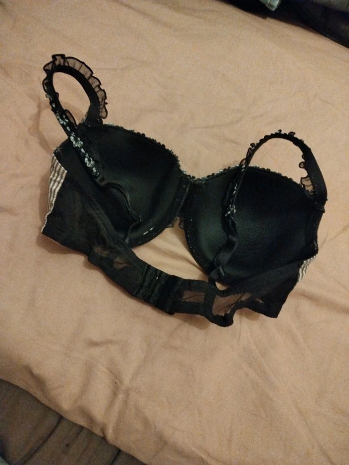 Soutien gorge - photo numéro 2