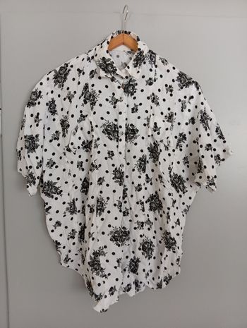 Blouse à fleurs N&B