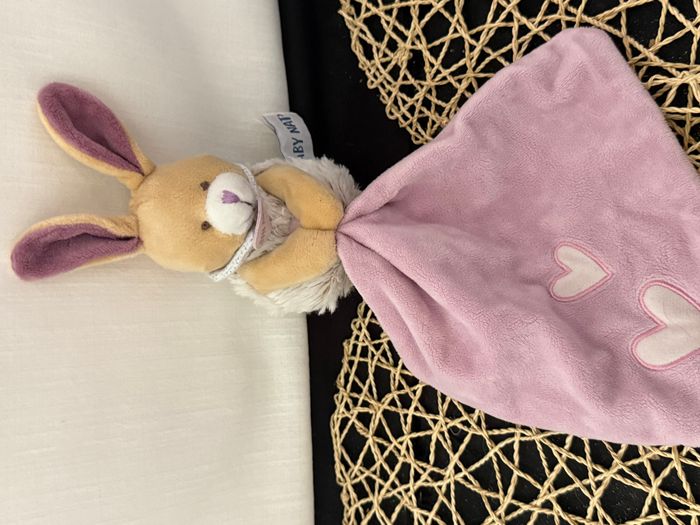 Doudou Babynat Lapin Luminescent rose mauve violet Mouchoir coeur Les Lumilunes