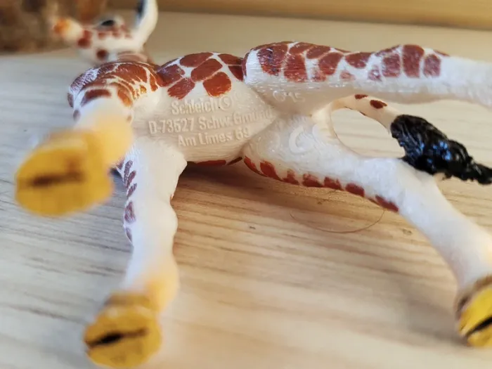 Schleich girafon Figurine animal de la savane - photo numéro 3