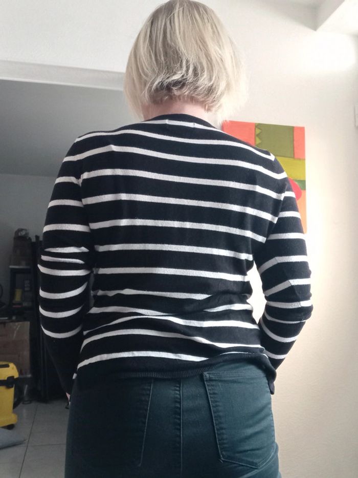 Joli petit pull rayé noir et blanc 34 - photo numéro 3