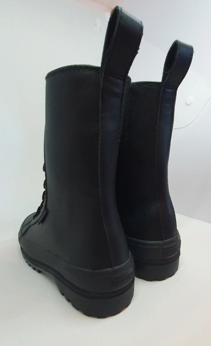 Bottines Superga en cuir noires neuves jamais portées dans leur boîte d'origine (valeur 169€) - photo numéro 7