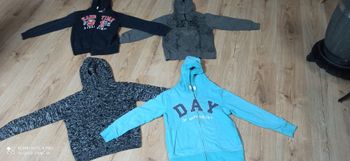 4 gilets à capuche 10 ans