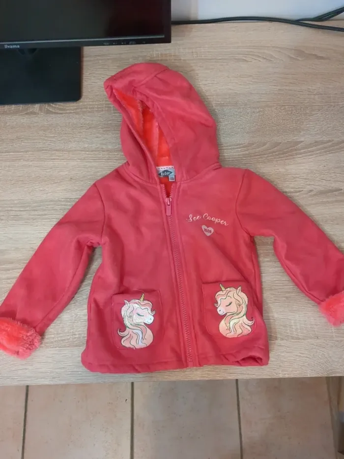 Lot 2 vêtements licorne 2 ans/24 mois - photo numéro 2