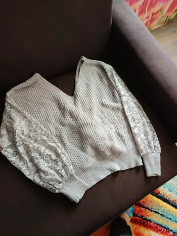 Magnifique Tricot jamais porté