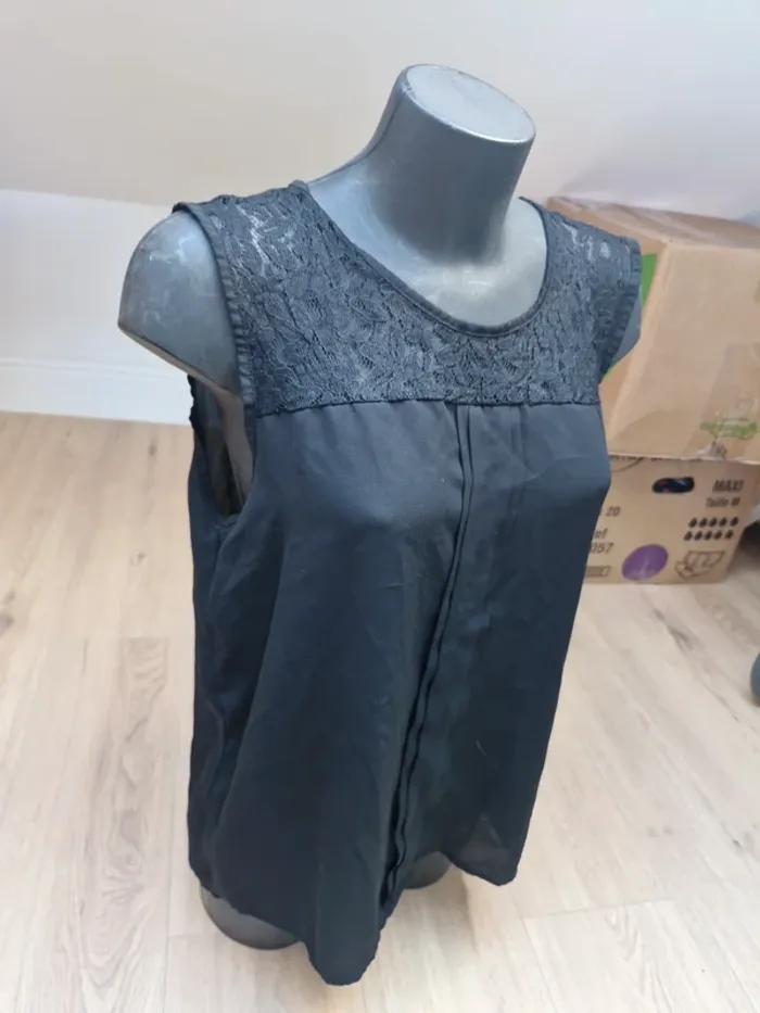Magnifique chemisier sans manche noir taille XL - photo numéro 2