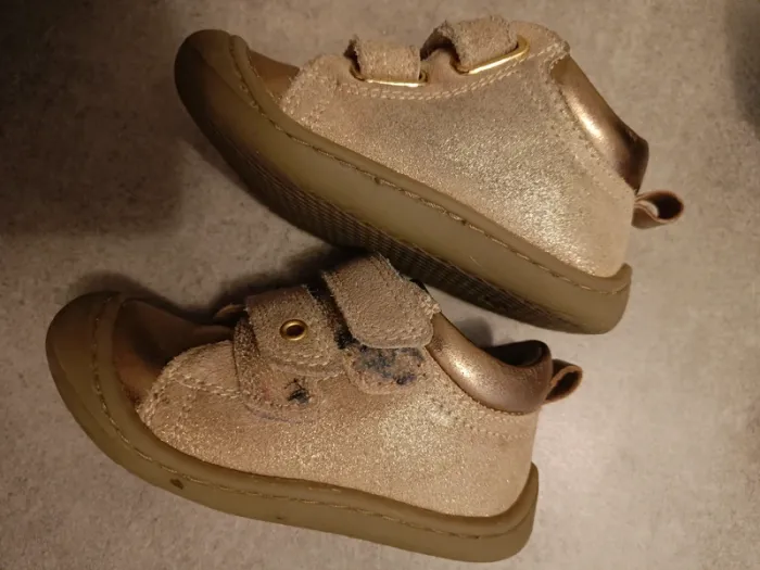 Chaussures Verbaudet 22 dorées à scratch baskets - photo numéro 4