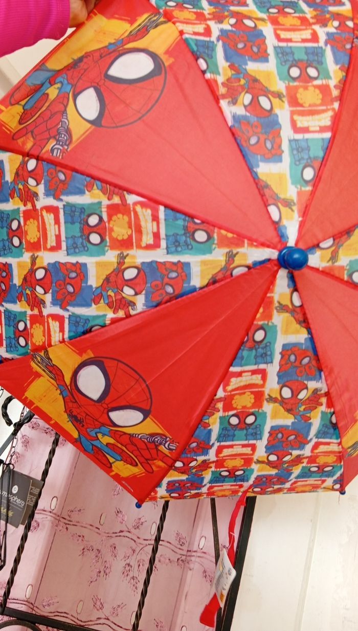 Parapluie neuf marvel spiderman 🎀 - photo numéro 4