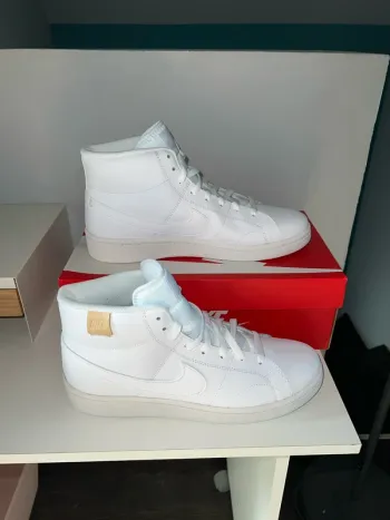 Basket Nike Taille 44.5 unisex